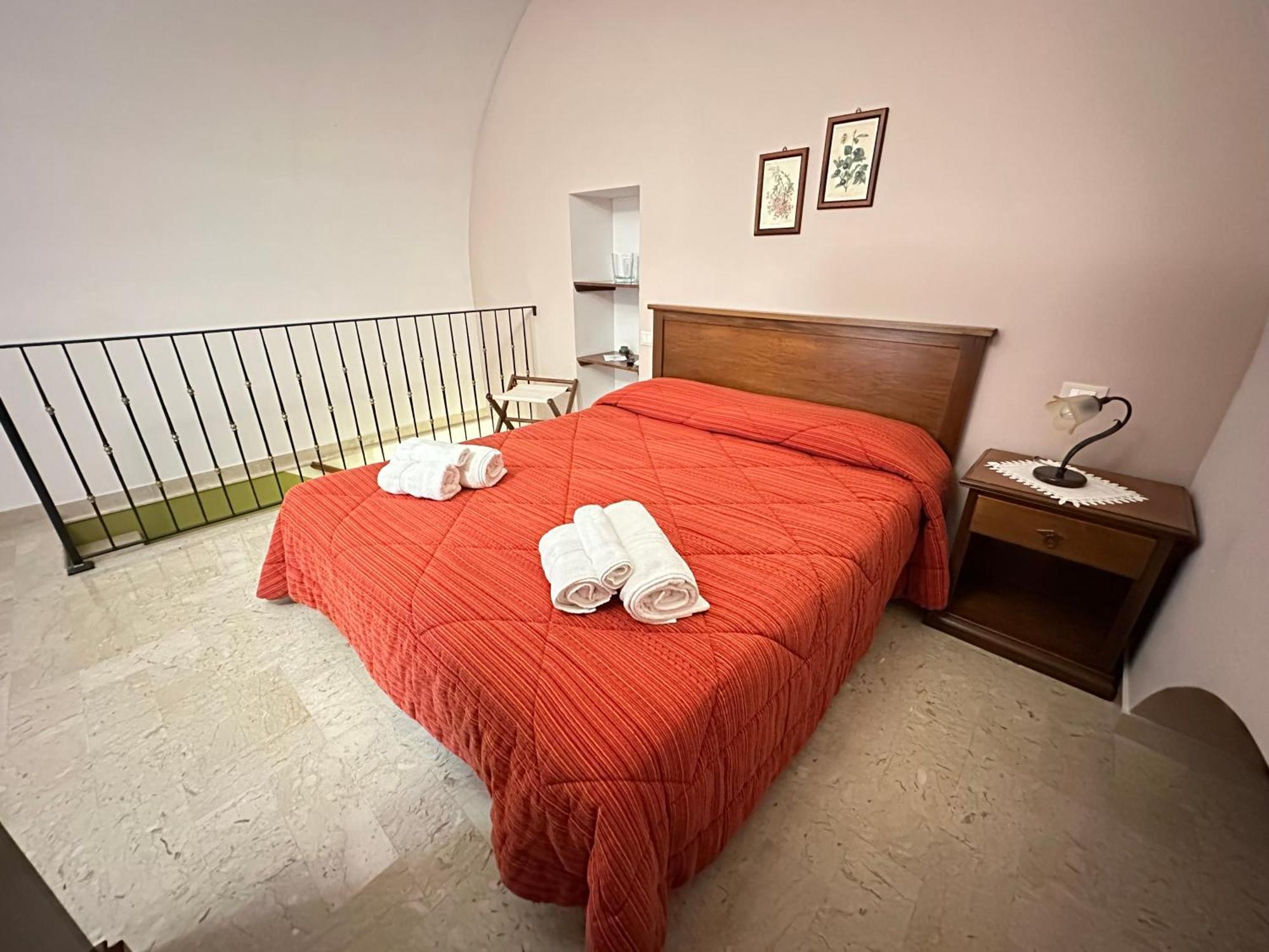 Historic B&B Apartments Home 끼아라몬떼굴피 외부 사진